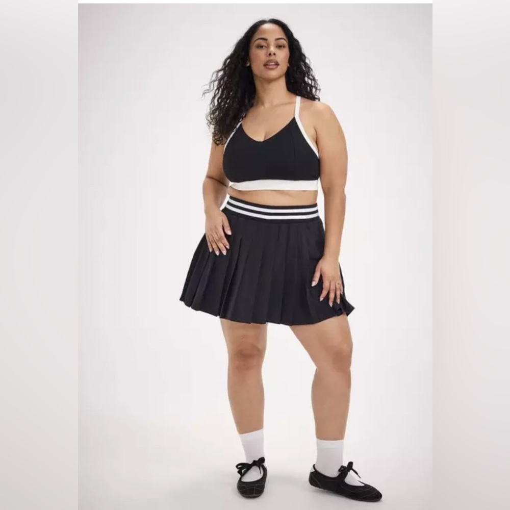 Torrid NWOT TRU Stretch Woven Pleated Active Skirt With Bike Short
